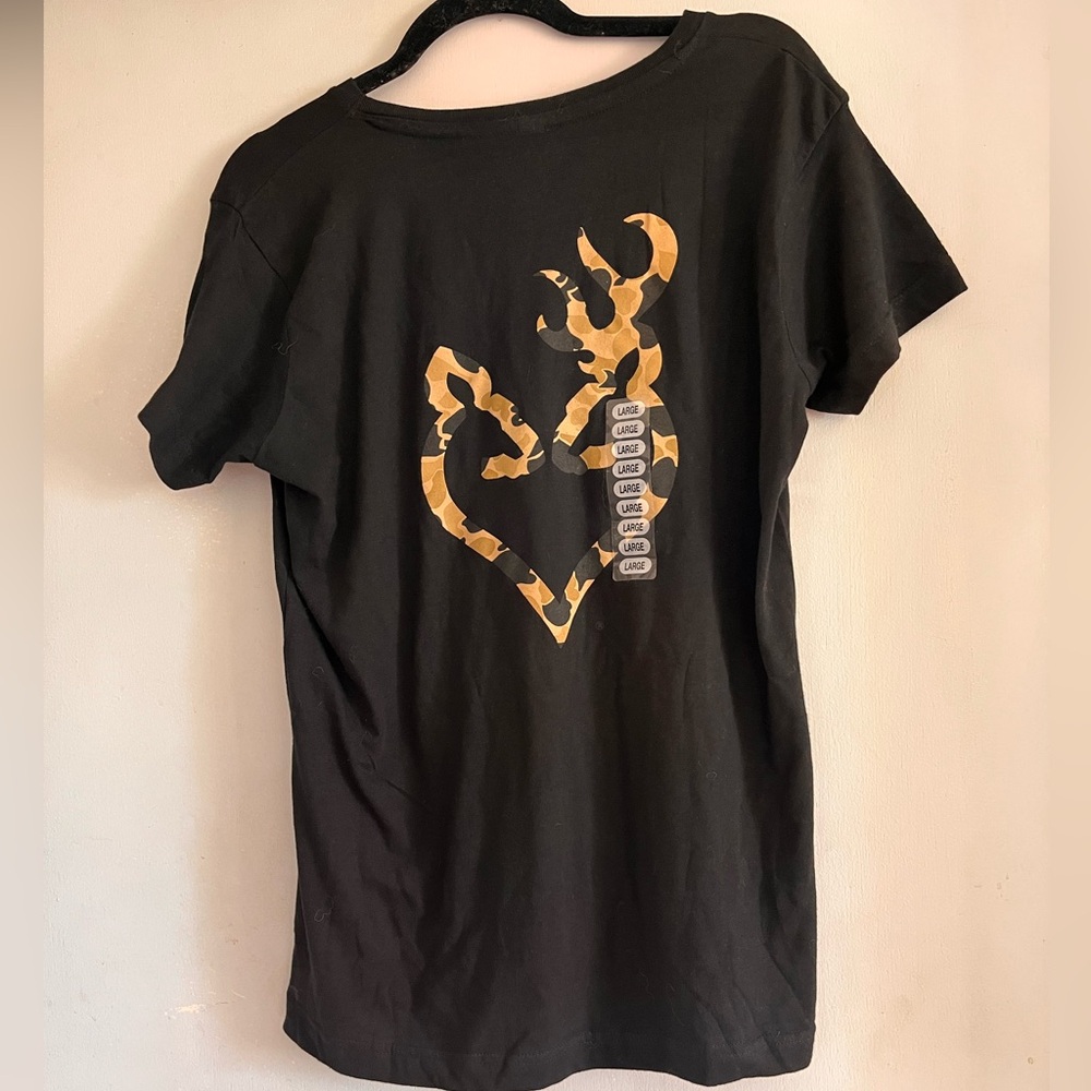 T-shirt doe and deer army